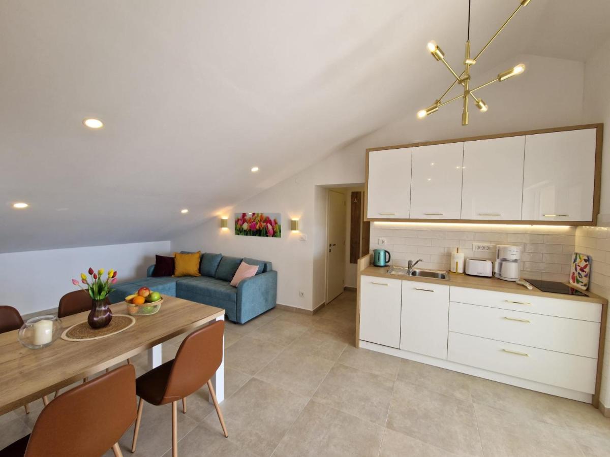 Haus Mit Meerblick Lopar Exterior foto