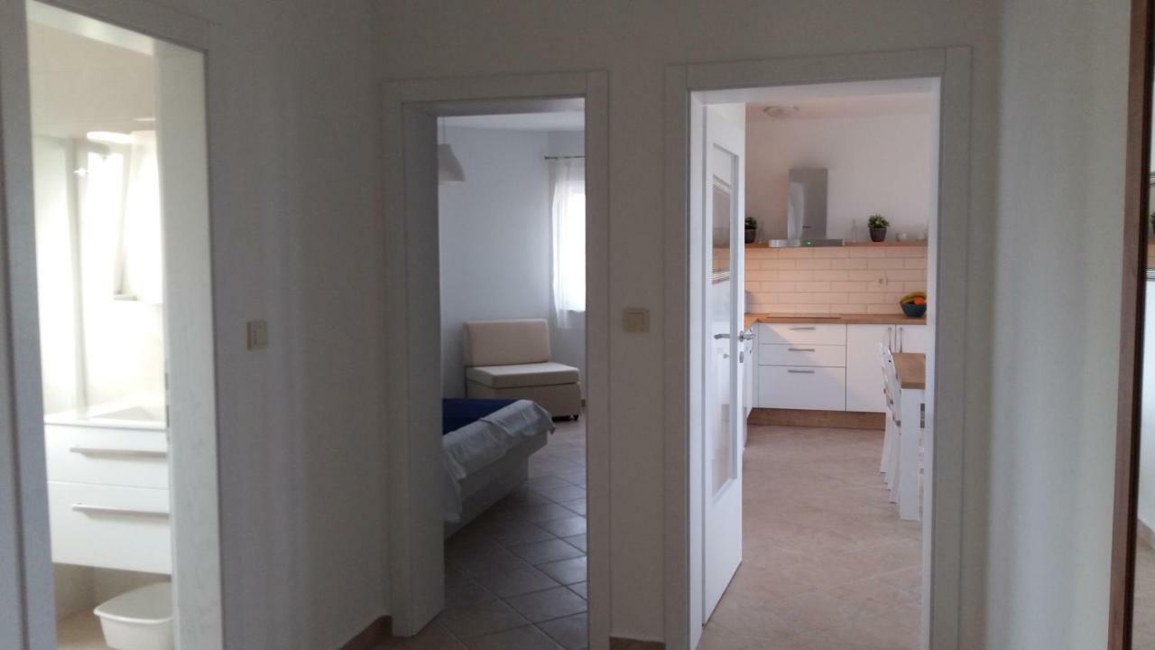 Haus Mit Meerblick Lopar Exterior foto