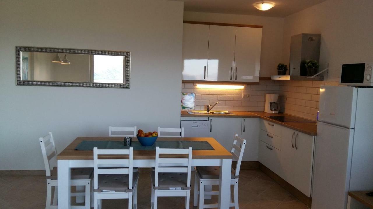 Haus Mit Meerblick Lopar Exterior foto